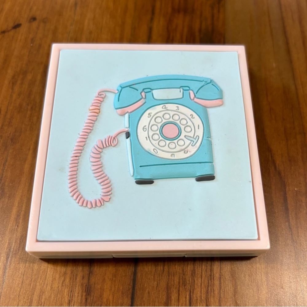 Call Your Mom Blush Compact by Beauty Concepts - New